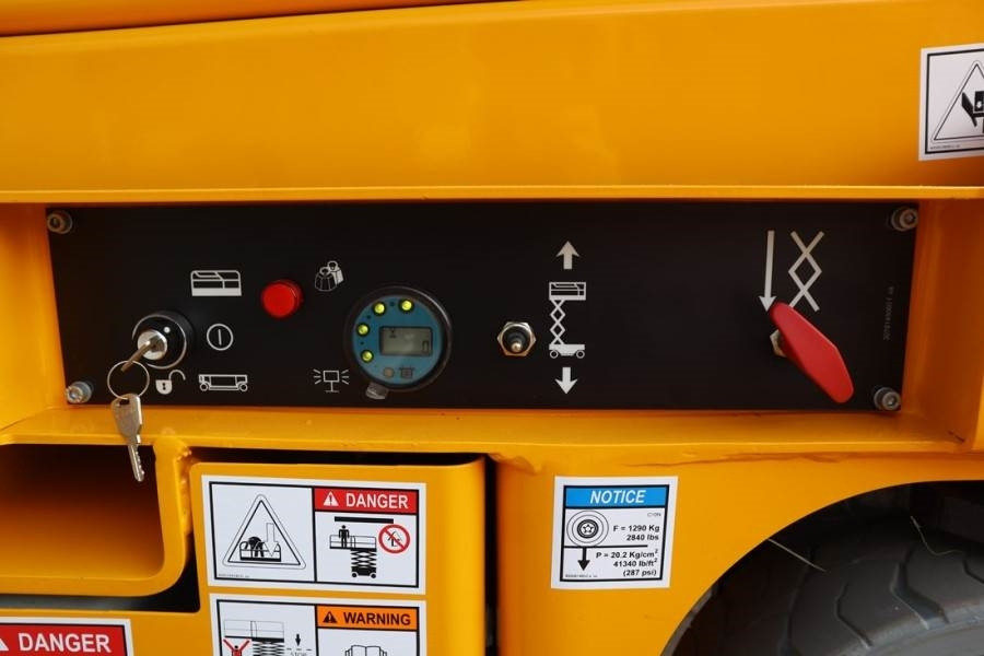 Haulotte Compact 10N Valid Iinspection, *Guarantee! 10m Wor - Schaarlift: afbeelding 3 Haulotte Compact 10N Valid Iinspection, *Guarantee! 10m Wor - Schaarlift: afbeelding 3