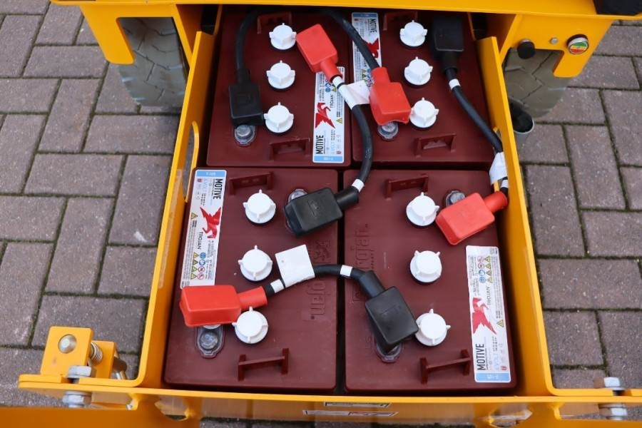 Haulotte Compact 10N Valid Inspection, *Guarantee! 10m Work - Schaarlift: afbeelding 5 Haulotte Compact 10N Valid Inspection, *Guarantee! 10m Work - Schaarlift: afbeelding 5