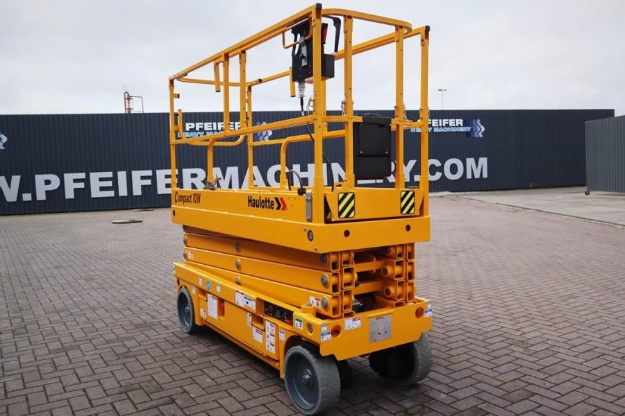 Haulotte Compact 10N Valid Inspection, *Guarantee! 10m Work - Schaarlift: afbeelding 4 Haulotte Compact 10N Valid Inspection, *Guarantee! 10m Work - Schaarlift: afbeelding 4