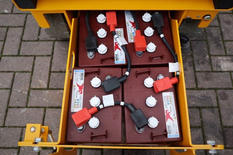 Haulotte Compact 10N Valid inspection, *Guarantee! Non Mark - Schaarlift: afbeelding 4 Haulotte Compact 10N Valid inspection, *Guarantee! Non Mark - Schaarlift: afbeelding 4