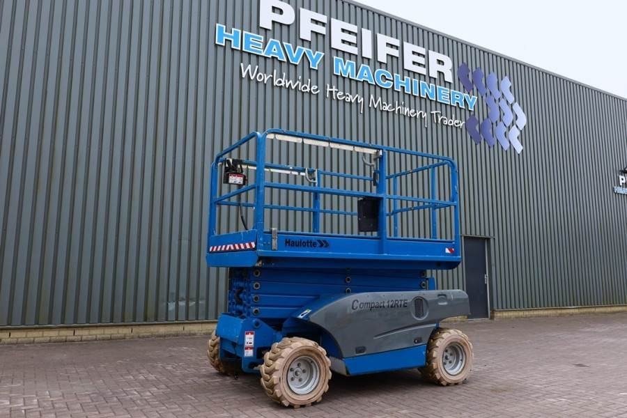 Haulotte Compact 12RTE Electric, 12m Working Height, 450kg - Schaarlift: afbeelding 1 Haulotte Compact 12RTE Electric, 12m Working Height, 450kg - Schaarlift: afbeelding 1