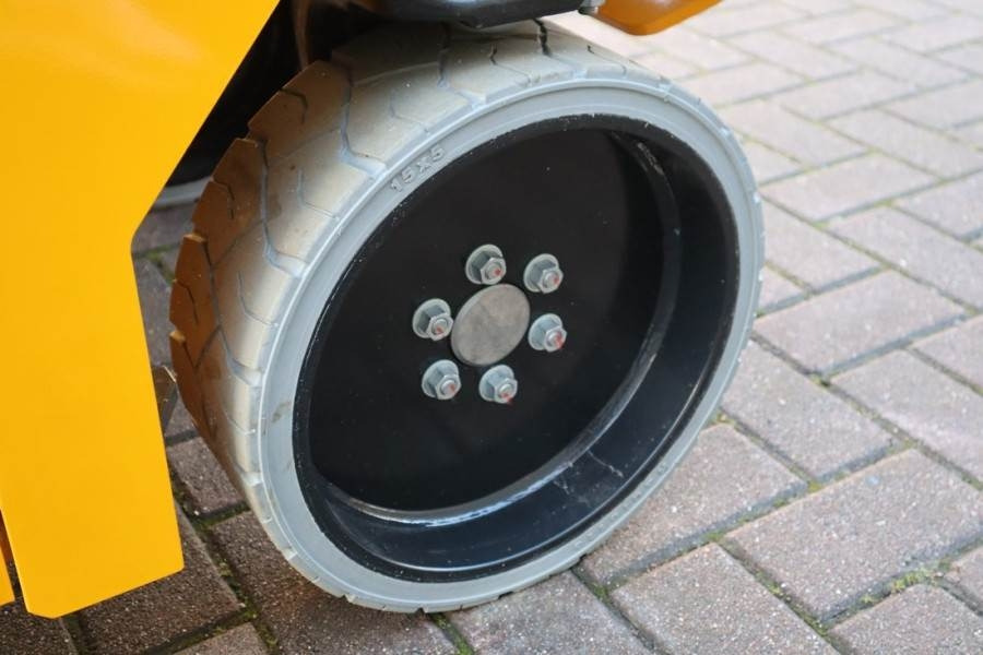 Schaarlift Haulotte Compact 8N Valid inspection, *Guarantee! 8m Workin: afbeelding 10 Schaarlift Haulotte Compact 8N Valid inspection, *Guarantee! 8m Workin: afbeelding 10