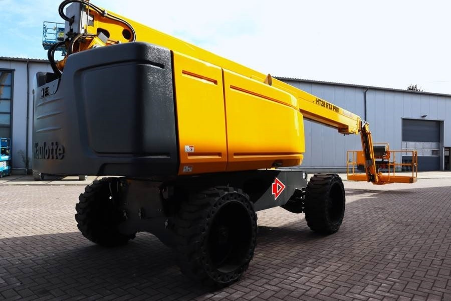 Haulotte HT28RTJ Pro Guarantee! 4x4x4 Drive, 28 m Working H - Telescoophoogwerker: afbeelding 2 Haulotte HT28RTJ Pro Guarantee! 4x4x4 Drive, 28 m Working H - Telescoophoogwerker: afbeelding 2