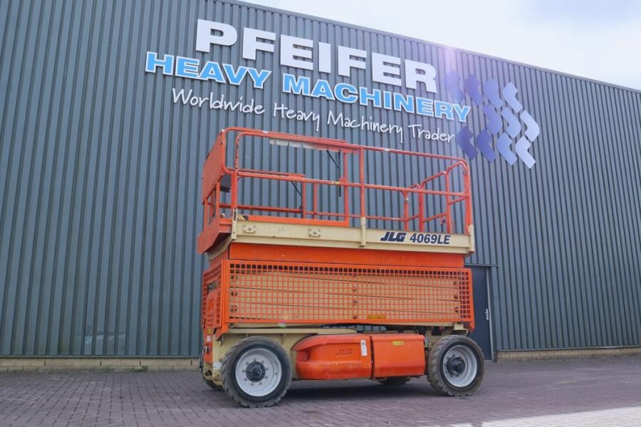 JLG 4069LE Electric, 14.2m Working Height, 360kg Capac - Schaarlift: afbeelding 1 JLG 4069LE Electric, 14.2m Working Height, 360kg Capac - Schaarlift: afbeelding 1