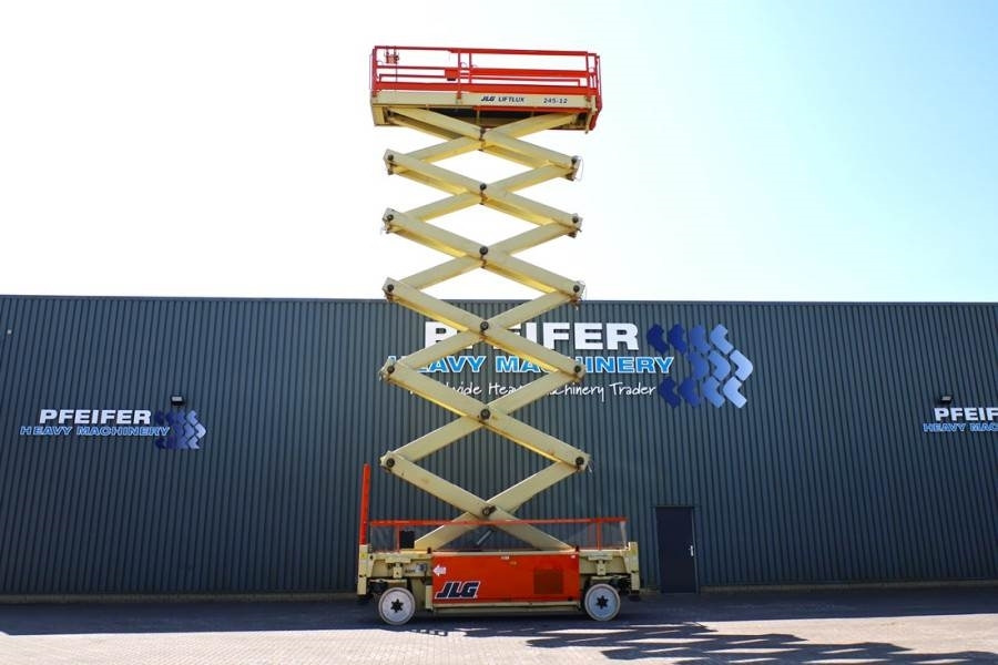 JLG SL245-12 Diesel, 4x4x4 Drive, 26.5m Working Height - Schaarlift: afbeelding 3 JLG SL245-12 Diesel, 4x4x4 Drive, 26.5m Working Height - Schaarlift: afbeelding 3