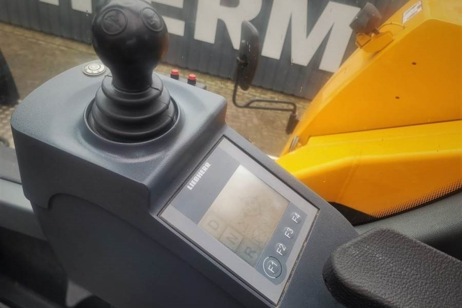 Leasing Liebherr LTM1070-4.2 Dutch Vehicle Registration, Valid Insp  Liebherr LTM1070-4.2 Dutch Vehicle Registration, Valid Insp: afbeelding 17