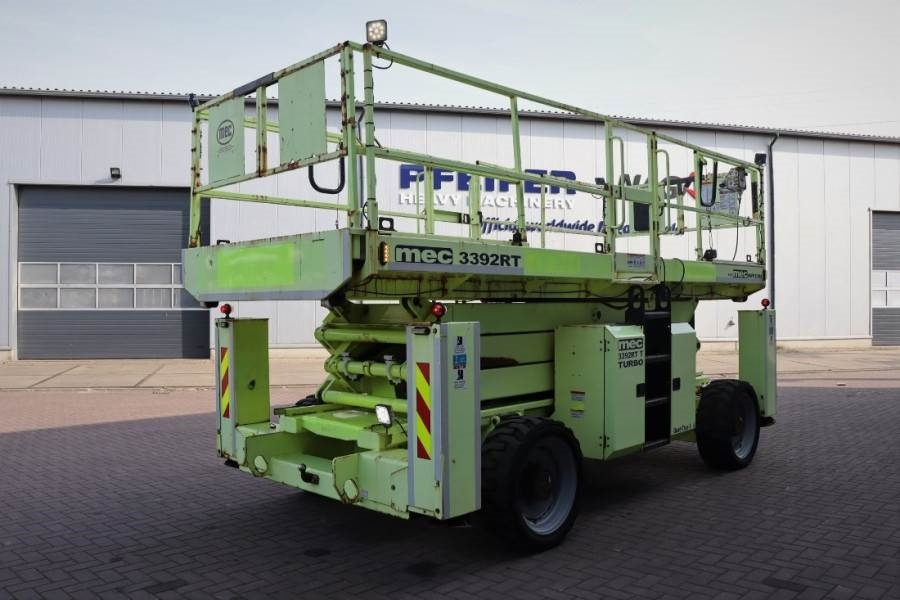 MEC 3392RT-T Diesel, 4x4 Drive, 12m Working Height, 12 - Schaarlift: afbeelding 2 MEC 3392RT-T Diesel, 4x4 Drive, 12m Working Height, 12 - Schaarlift: afbeelding 2