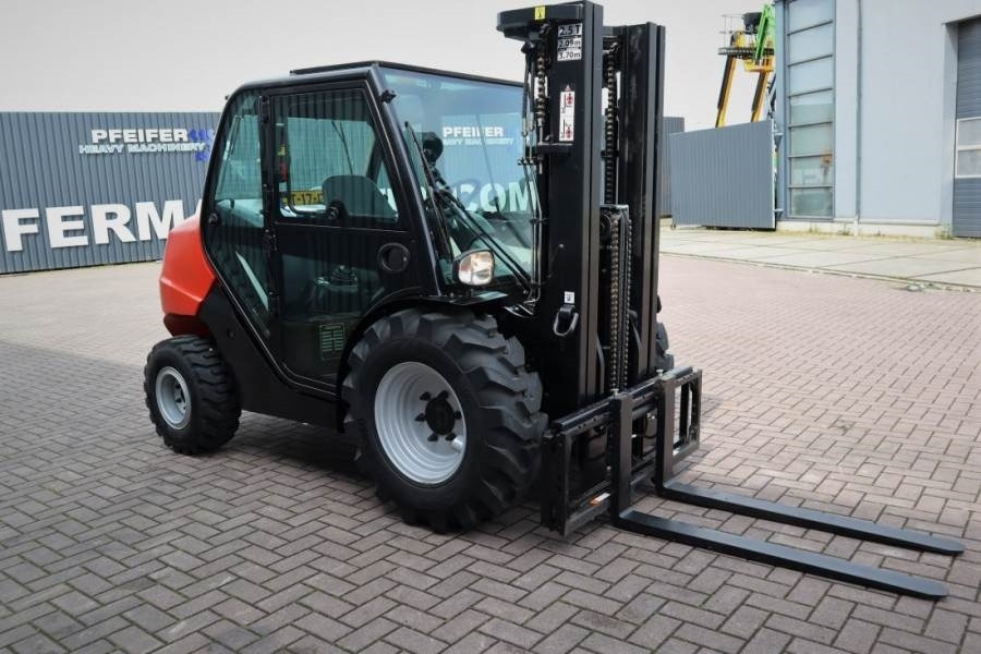 Manitou MC25-4 Valid Inspection, *Guarantee, Diesel, 4x4 D - Ruw terrein heftruck: afbeelding 2 Manitou MC25-4 Valid Inspection, *Guarantee, Diesel, 4x4 D - Ruw terrein heftruck: afbeelding 2