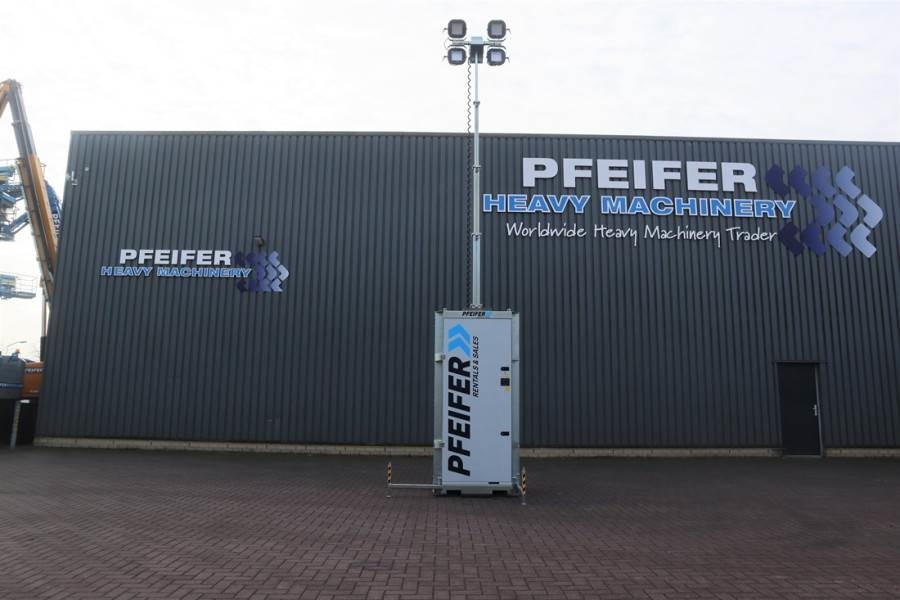 Trime X-BOX M 4 x 320W Valid inspection, *Guarante - Lichtmast: afbeelding 4 Trime X-BOX M 4 x 320W Valid inspection, *Guarante - Lichtmast: afbeelding 4