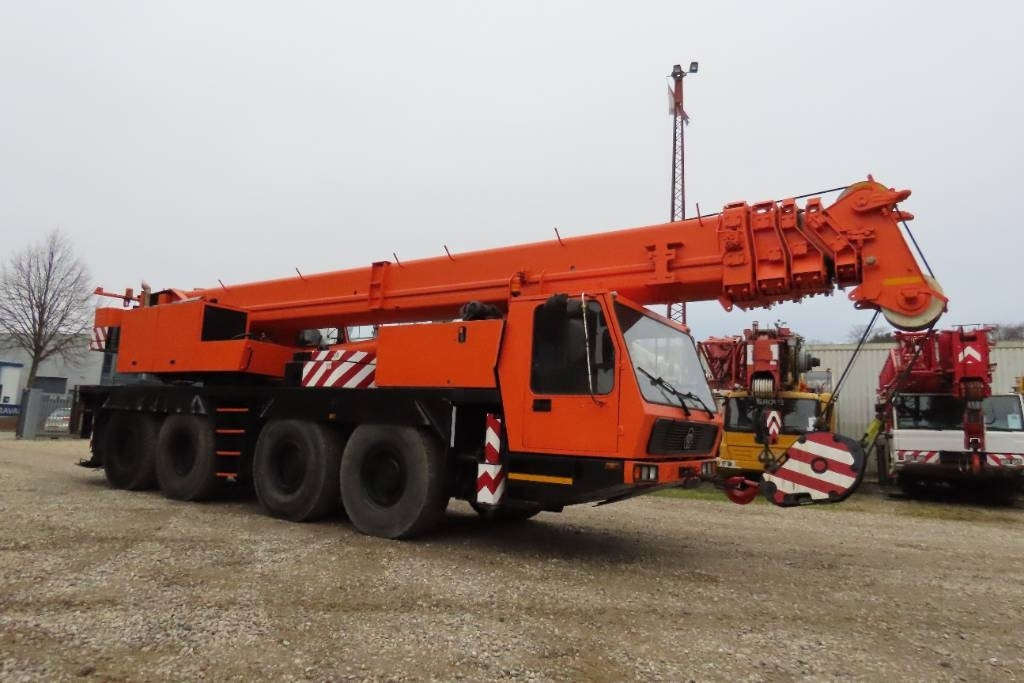Krupp KMK 4080 - Alle terrein kraan: afbeelding 2 Krupp KMK 4080 - Alle terrein kraan: afbeelding 2