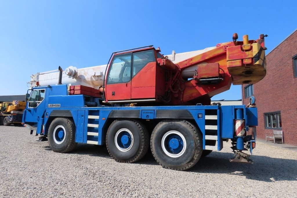 Liebherr LTM 1055-1 - Alle terrein kraan: afbeelding 4 Liebherr LTM 1055-1 - Alle terrein kraan: afbeelding 4
