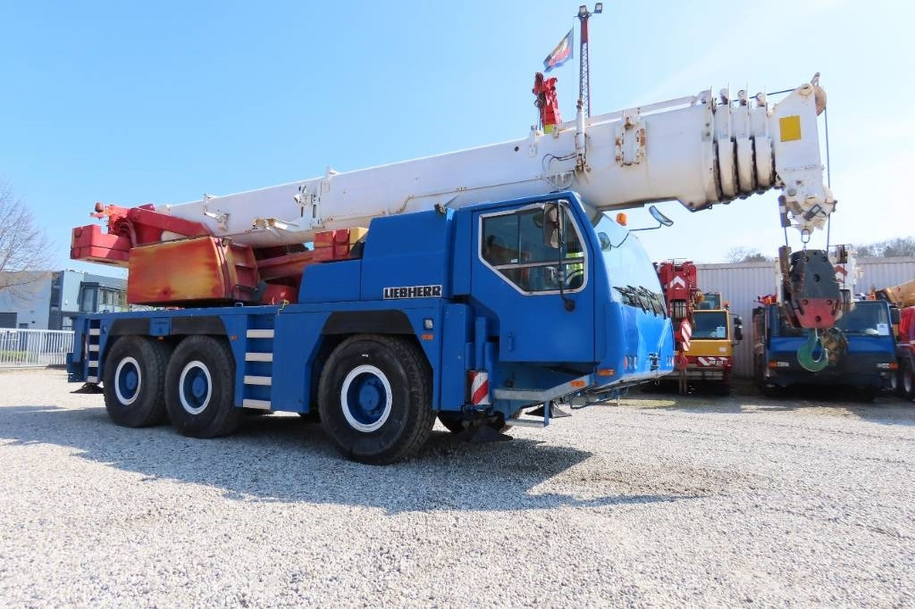 Liebherr LTM 1055-1 - Alle terrein kraan: afbeelding 2 Liebherr LTM 1055-1 - Alle terrein kraan: afbeelding 2