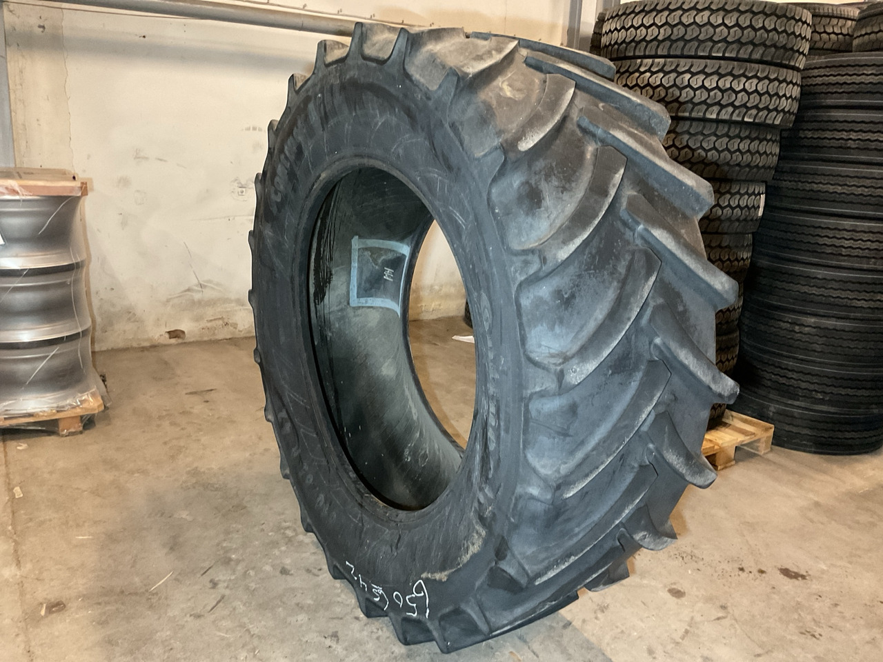 Continental 650/65R42 - Band voor Landbouwmachine: afbeelding 1 Continental 650/65R42 - Band voor Landbouwmachine: afbeelding 1