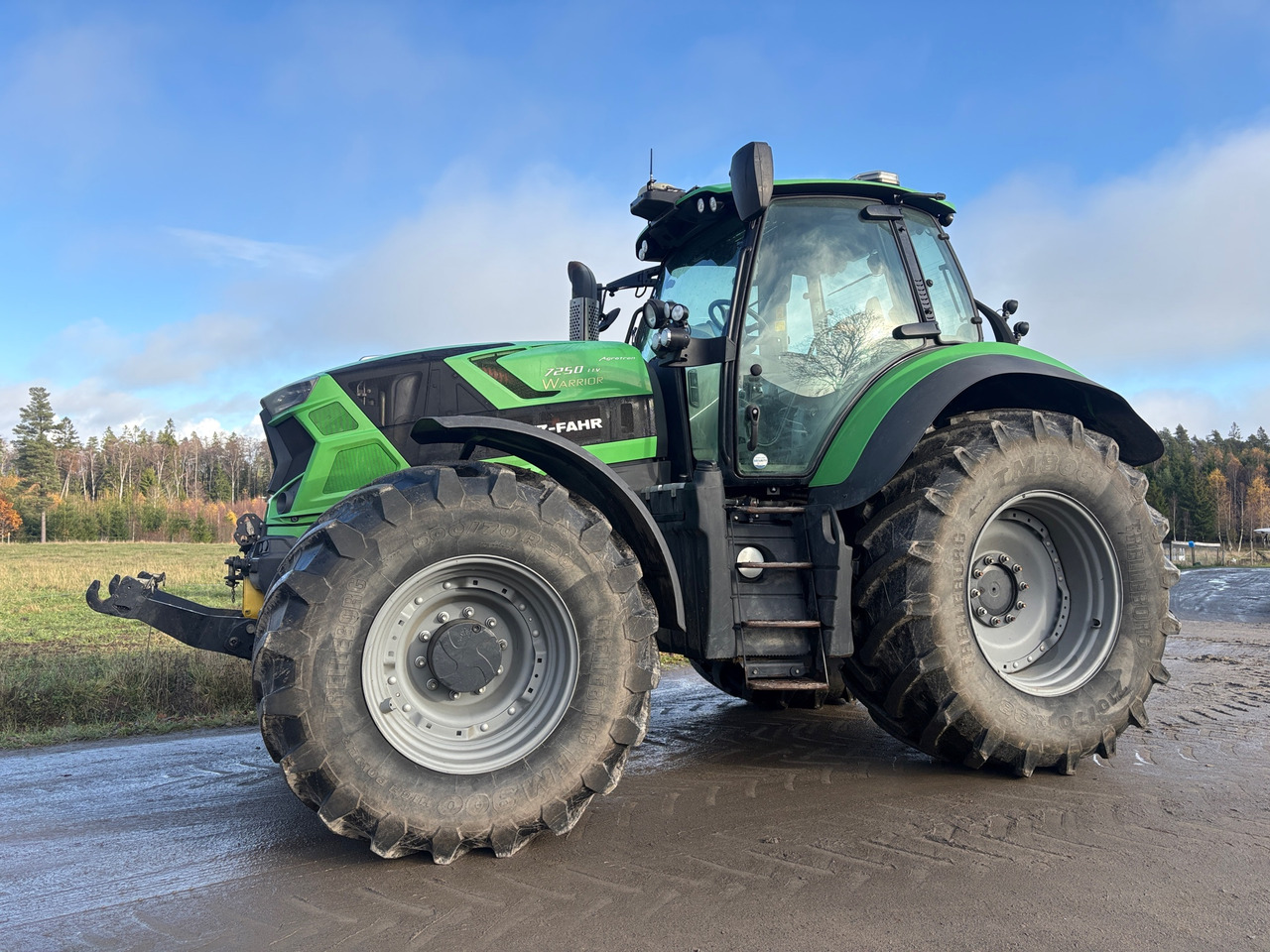 Deutz-Fahr 7250 Agrotron TTV Warrior - Tractor: afbeelding 1 Deutz-Fahr 7250 Agrotron TTV Warrior - Tractor: afbeelding 1