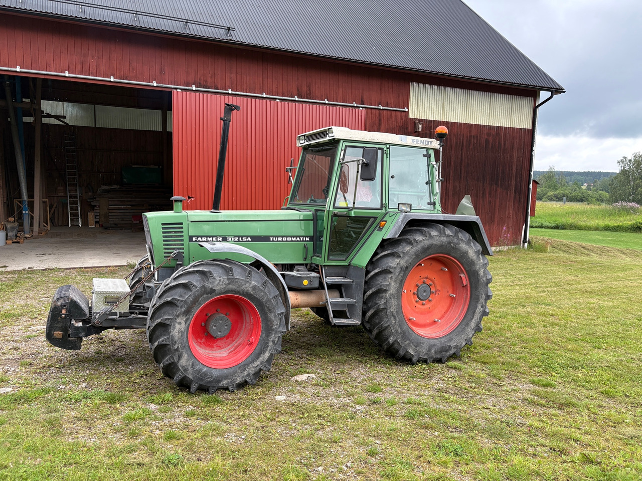 Fendt 312 LSA - Tractor: afbeelding 1 Fendt 312 LSA - Tractor: afbeelding 1