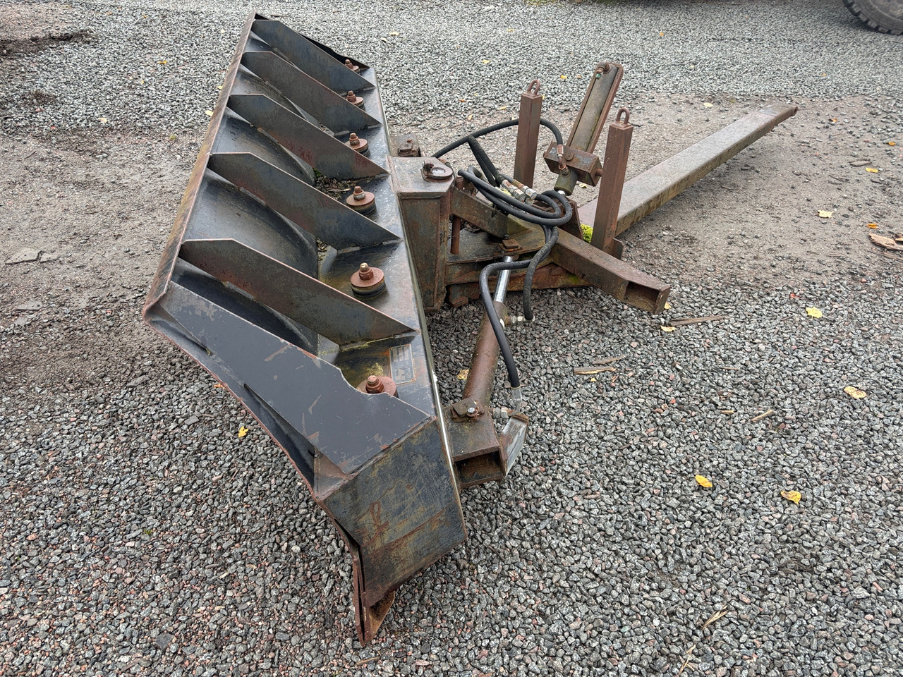 Holms H-240 - Sneeuwschuif: afbeelding 1 Holms H-240 - Sneeuwschuif: afbeelding 1