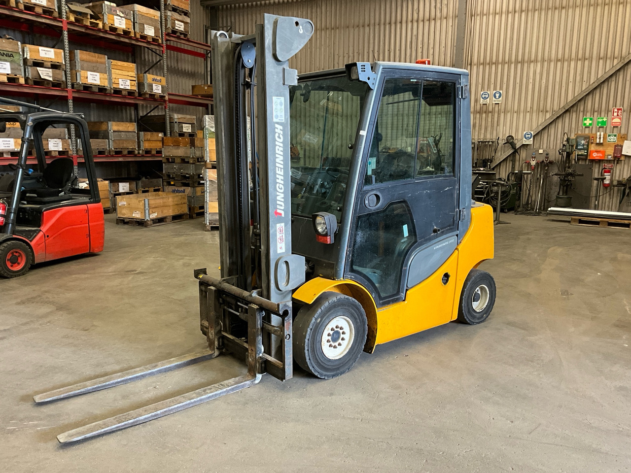 Jungheinrich DFG 425s - Intern transport: afbeelding 1 Jungheinrich DFG 425s - Intern transport: afbeelding 1