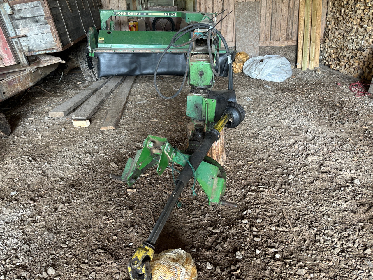 John Deere 1350 - Klepelmaaier/ Mulcher: afbeelding 1 John Deere 1350 - Klepelmaaier/ Mulcher: afbeelding 1