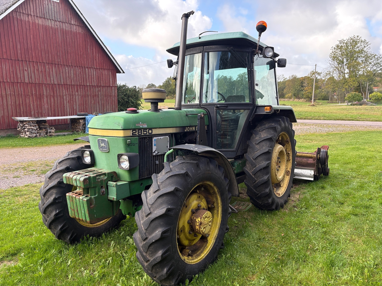 John Deere 2850 - Tractor: afbeelding 1 John Deere 2850 - Tractor: afbeelding 1