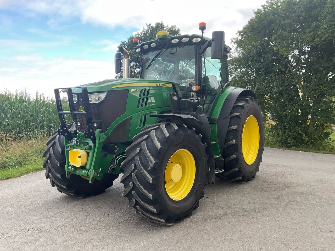 John Deere 6215R - Tractor: afbeelding 1 John Deere 6215R - Tractor: afbeelding 1