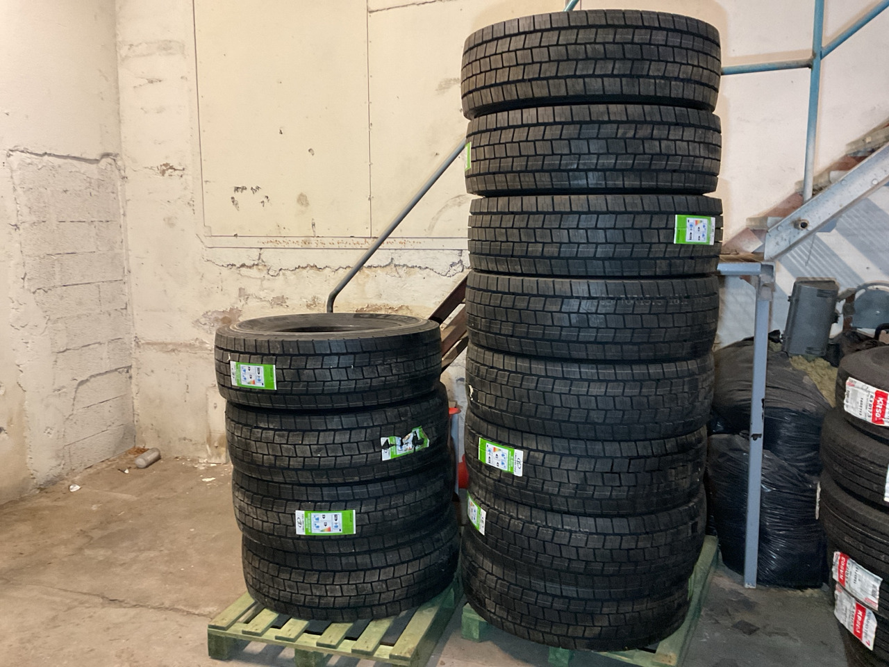 Linglong 305/70R19.5 - Band voor Vrachtwagen: afbeelding 1 Linglong 305/70R19.5 - Band voor Vrachtwagen: afbeelding 1