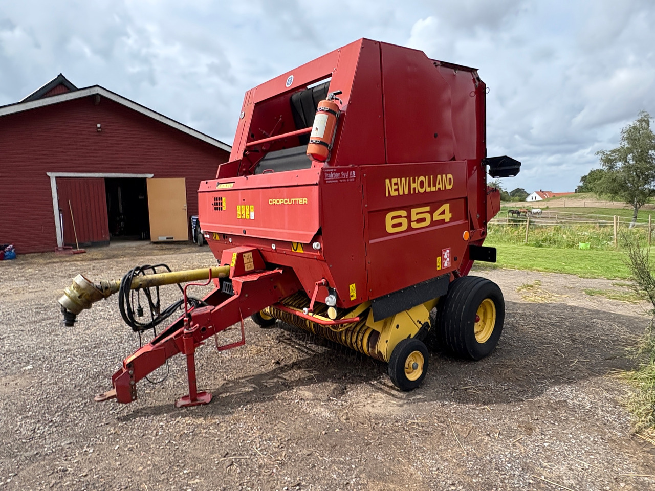 New Holland 654 - Ronde balenpers: afbeelding 1 New Holland 654 - Ronde balenpers: afbeelding 1