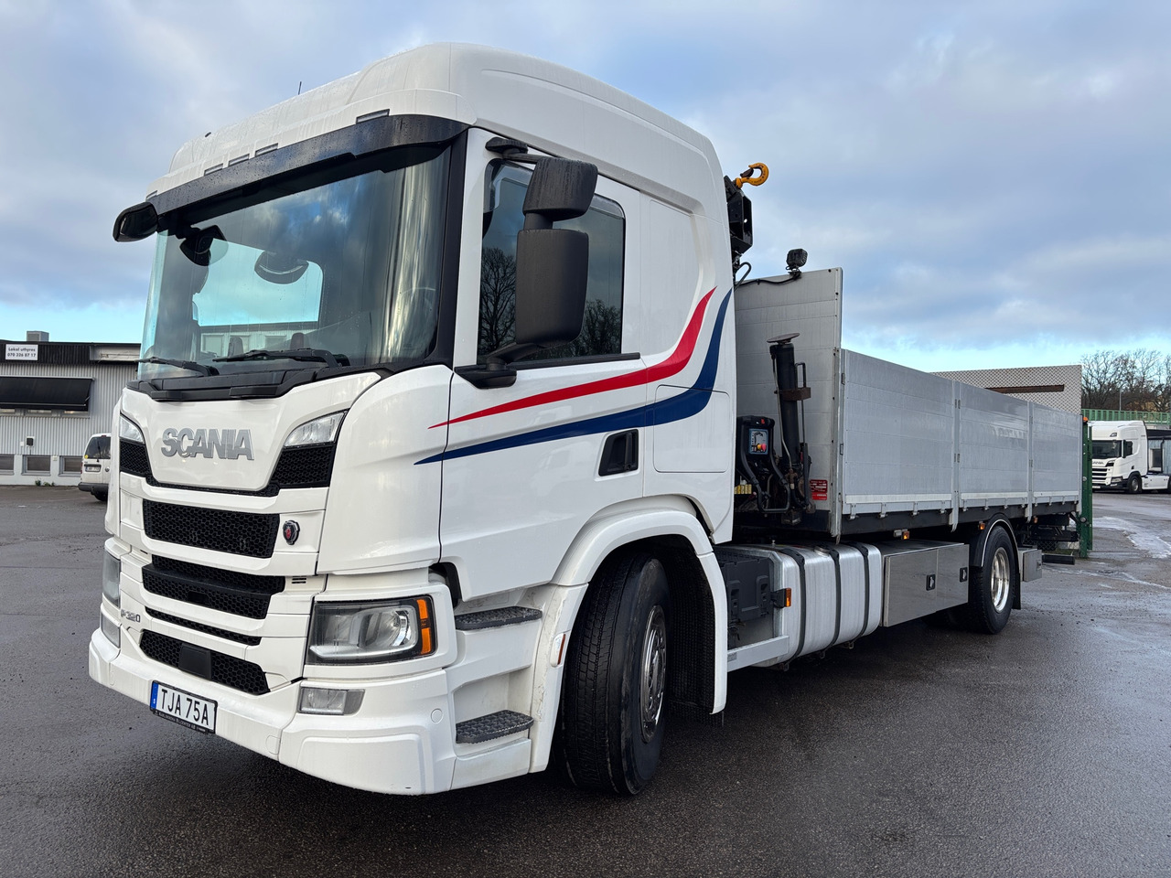 Scania P 320 4x2 - Kraanwagen: afbeelding 1 Scania P 320 4x2 - Kraanwagen: afbeelding 1