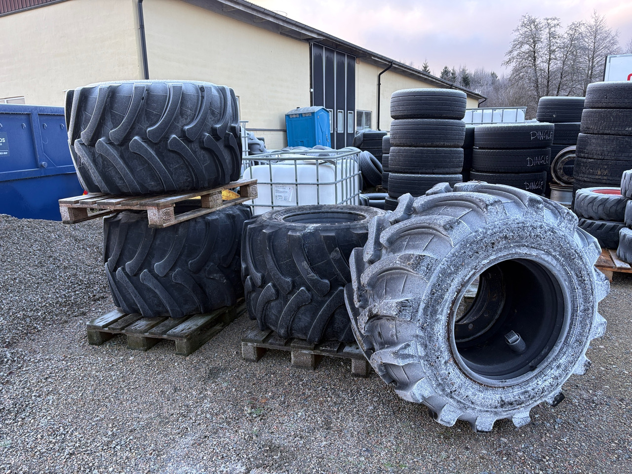 Trelleborg Excavator T440 - Band voor Bouwmachine: afbeelding 1 Trelleborg Excavator T440 - Band voor Bouwmachine: afbeelding 1