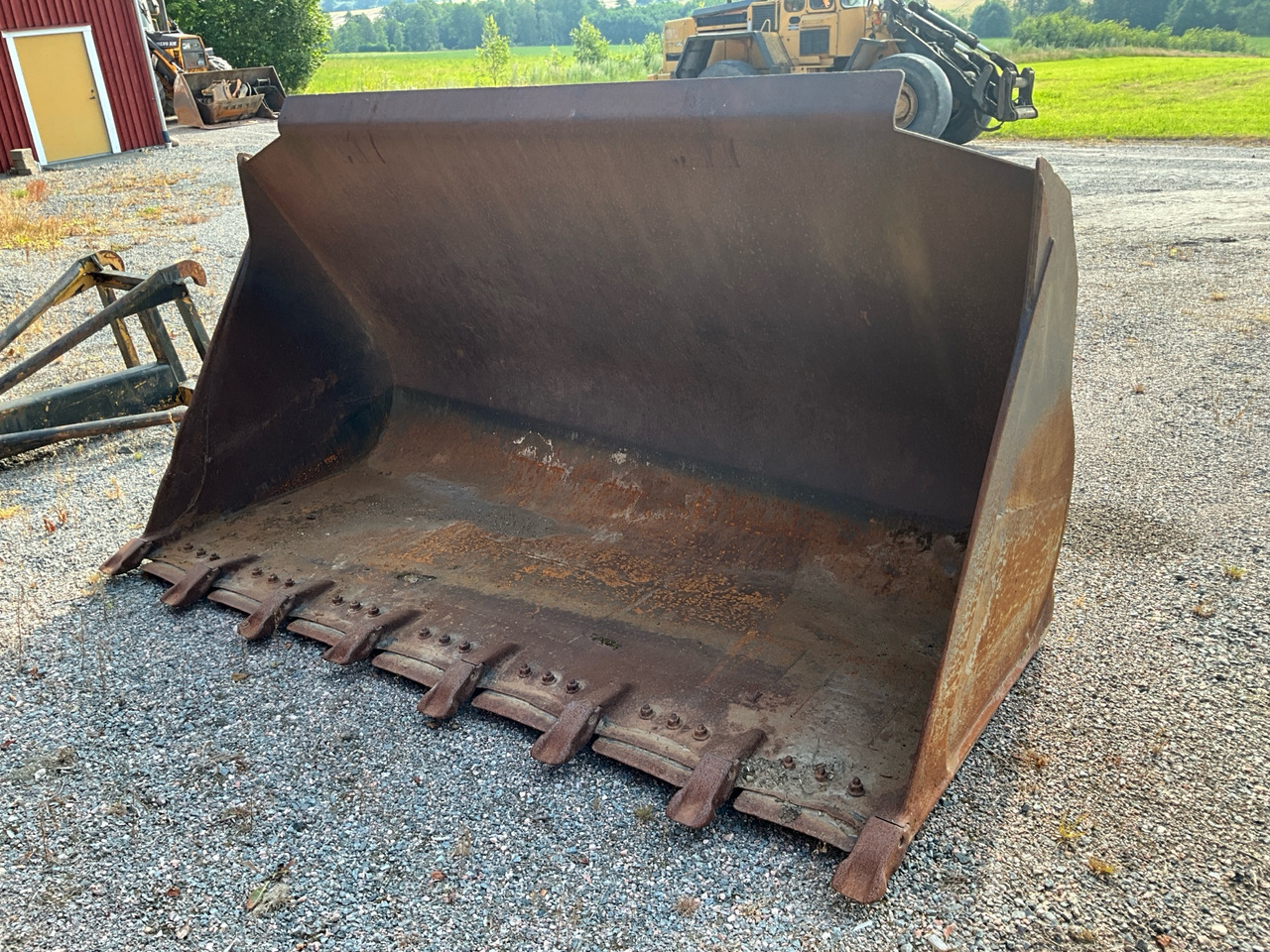 VME / Volvo 3,1m3 - Voorladerbak: afbeelding 1 VME / Volvo 3,1m3 - Voorladerbak: afbeelding 1