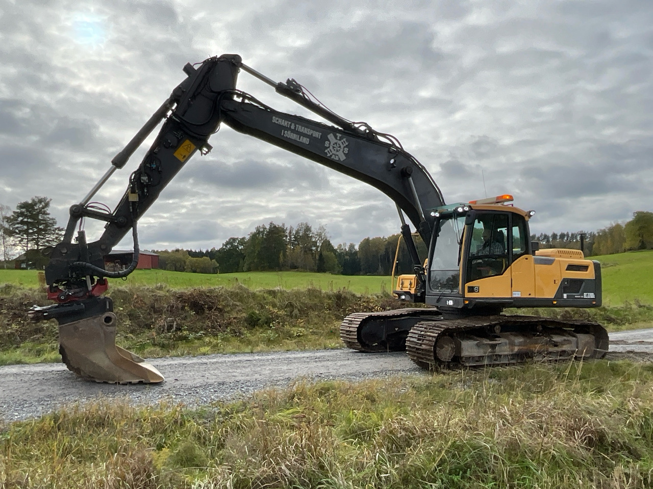 Volvo EC220DL - Graafmachine: afbeelding 1 Volvo EC220DL - Graafmachine: afbeelding 1