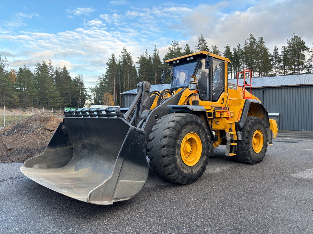 Volvo L180H - Wiellader: afbeelding 1 Volvo L180H - Wiellader: afbeelding 1