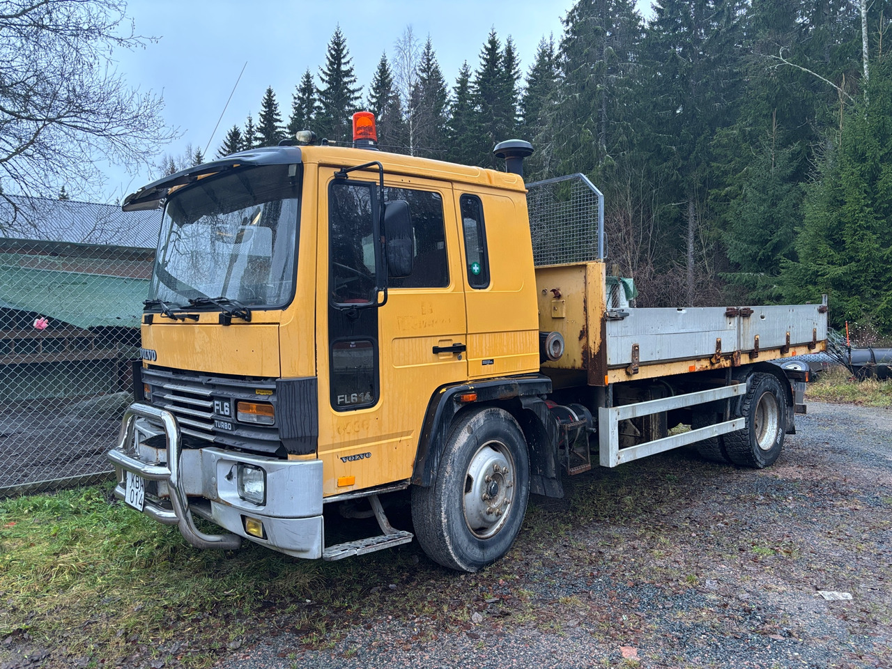 Volvo FL614 Turbo - Vrachtwagen: afbeelding 1 Volvo FL614 Turbo - Vrachtwagen: afbeelding 1