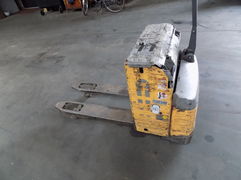 Atlet electrick lift choice off 3 pieces accu - Elektrische heftruck: afbeelding 4 Atlet electrick lift choice off 3 pieces accu - Elektrische heftruck: afbeelding 4