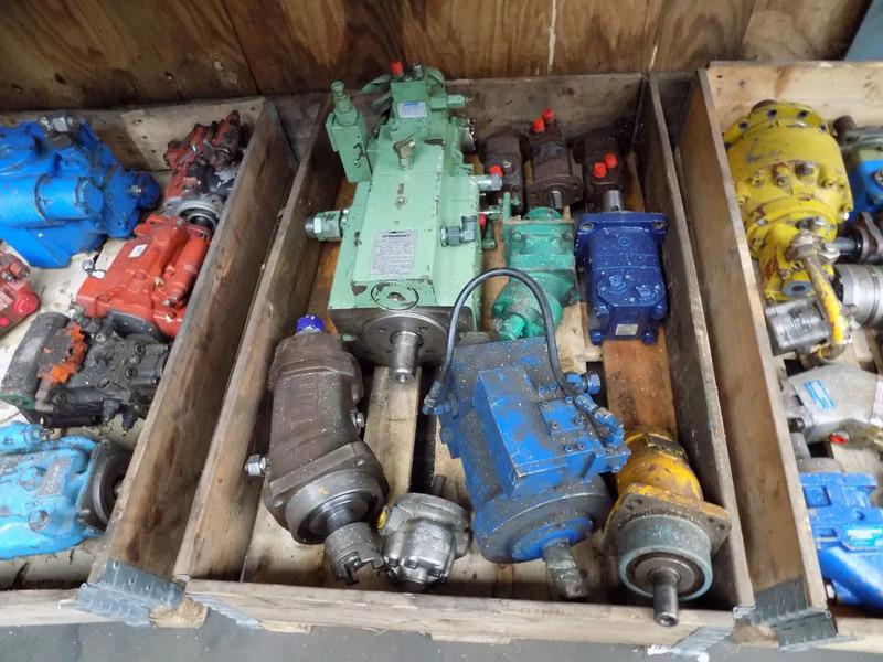 Diversen hydro motor hydrauliek - Bouwmachine: afbeelding 4 Diversen hydro motor hydrauliek - Bouwmachine: afbeelding 4