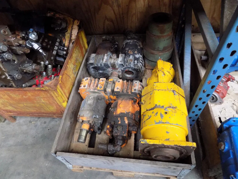 Diversen hydro motor hydrauliek - Bouwmachine: afbeelding 1 Diversen hydro motor hydrauliek - Bouwmachine: afbeelding 1