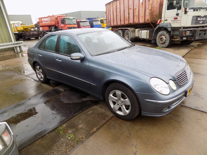 Personenwagen Mercedes-Benz E-Klasse 320 CDI sedan avantgarde: afbeelding 9 Personenwagen Mercedes-Benz E-Klasse 320 CDI sedan avantgarde: afbeelding 9
