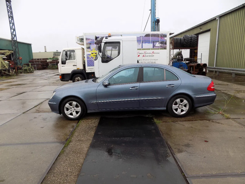 Mercedes-Benz E-Klasse 320 CDI sedan avantgarde - Personenwagen: afbeelding 5 Mercedes-Benz E-Klasse 320 CDI sedan avantgarde - Personenwagen: afbeelding 5