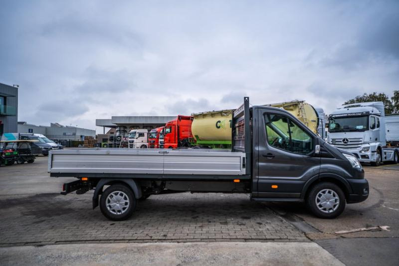 Ford TRANSIT 2.0 TDCI - Bestelwagen met open laadbak: afbeelding 3 Ford TRANSIT 2.0 TDCI - Bestelwagen met open laadbak: afbeelding 3