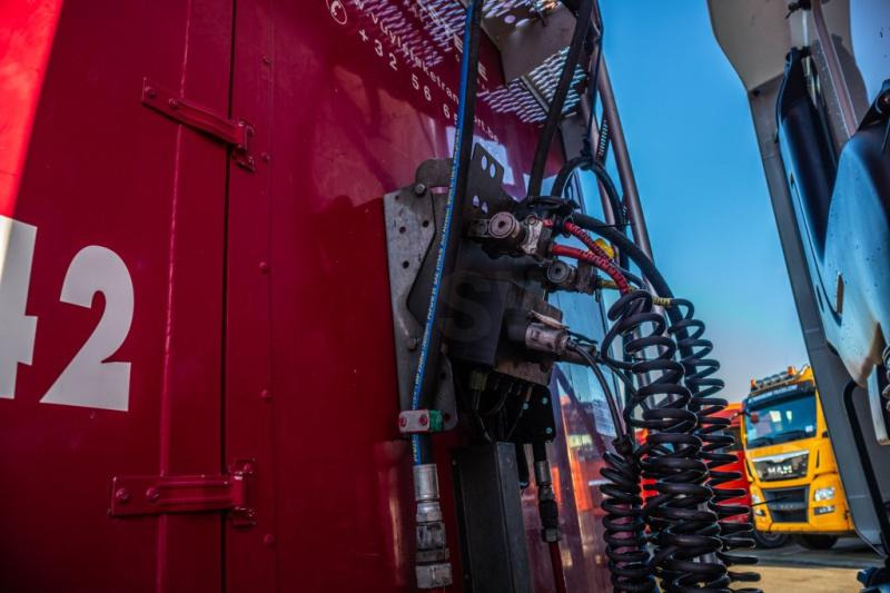 KRAKER WALKING FLOOR CF 200-92 m3 - Schuifvloer oplegger: afbeelding 5 KRAKER WALKING FLOOR CF 200-92 m3 - Schuifvloer oplegger: afbeelding 5