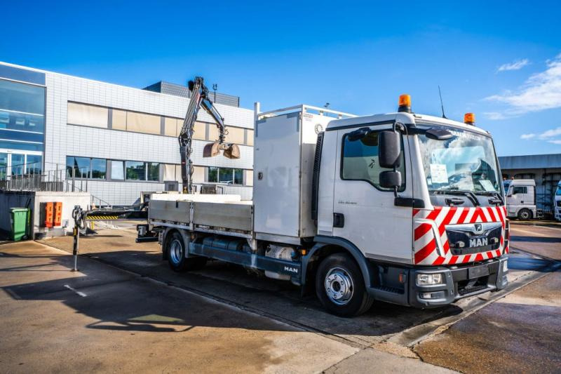 MAN TGL 12.190 BL + HIAB 055 D-1 HIDUO - Vrachtwagen met open laadbak, Kraanwagen: afbeelding 2 MAN TGL 12.190 BL + HIAB 055 D-1 HIDUO - Vrachtwagen met open laadbak, Kraanwagen: afbeelding 2