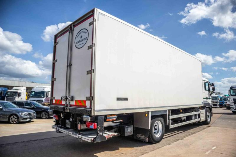 MAN TGS 18.320 BL -CARRIER 850-Vlees/Meat/Viande/Fleisch - Koelwagen vrachtwagen: afbeelding 3 MAN TGS 18.320 BL -CARRIER 850-Vlees/Meat/Viande/Fleisch - Koelwagen vrachtwagen: afbeelding 3