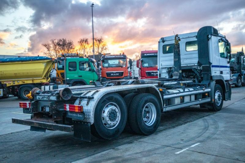 Mercedes ACTROS 2646 L-MP3 - Haakarmsysteem vrachtwagen: afbeelding 5 Mercedes ACTROS 2646 L-MP3 - Haakarmsysteem vrachtwagen: afbeelding 5