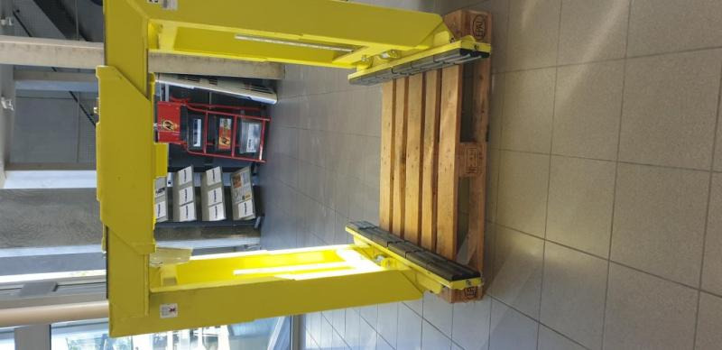 TIZMAR PIBR - HYDR. GRIJPER 2500 KG - Klemme: afbeelding 1 TIZMAR PIBR - HYDR. GRIJPER 2500 KG - Klemme: afbeelding 1