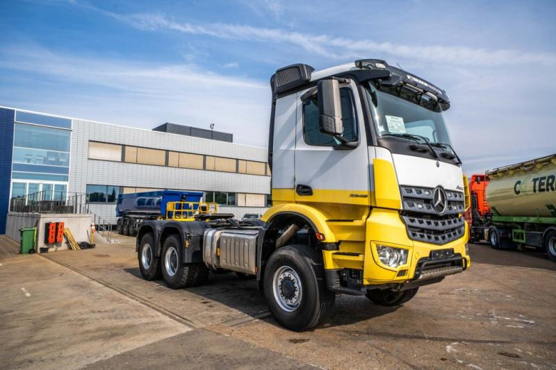 Mercedes AROCS 3345 AS - Trekker: afbeelding 2 Mercedes AROCS 3345 AS - Trekker: afbeelding 2