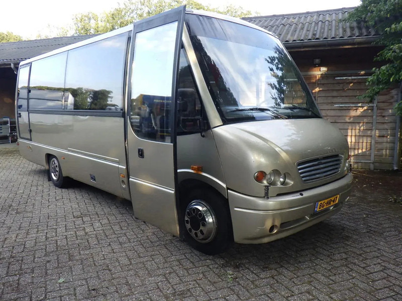 Mercedes-Benz 814 D Touringcar / 26 persoons 814 D Touringcar / 26 persoons Bladgeveerd / Manual - Personenwagen: afbeelding 2 Mercedes-Benz 814 D Touringcar / 26 persoons 814 D Touringcar / 26 persoons Bladgeveerd / Manual - Personenwagen: afbeelding 2