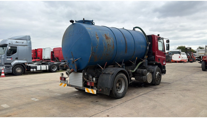 DAF 75 ATI 270 (10500 L / MANUAL PUMP / MANUAL GEARBOX / STEEL SUSP. / LAMES / POMPE MANUELLE) - Vacuümwagen: afbeelding 4 DAF 75 ATI 270 (10500 L / MANUAL PUMP / MANUAL GEARBOX / STEEL SUSP. / LAMES / POMPE MANUELLE) - Vacuümwagen: afbeelding 4