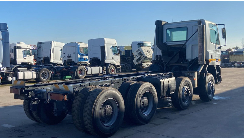 DAF CF 85.380 (EURO 3 / MANUAL GEARBOX / BOITE MANUELLE / BIG HUB / GRAND PONT / LAMES) - Chassis vrachtwagen: afbeelding 4 DAF CF 85.380 (EURO 3 / MANUAL GEARBOX / BOITE MANUELLE / BIG HUB / GRAND PONT / LAMES) - Chassis vrachtwagen: afbeelding 4