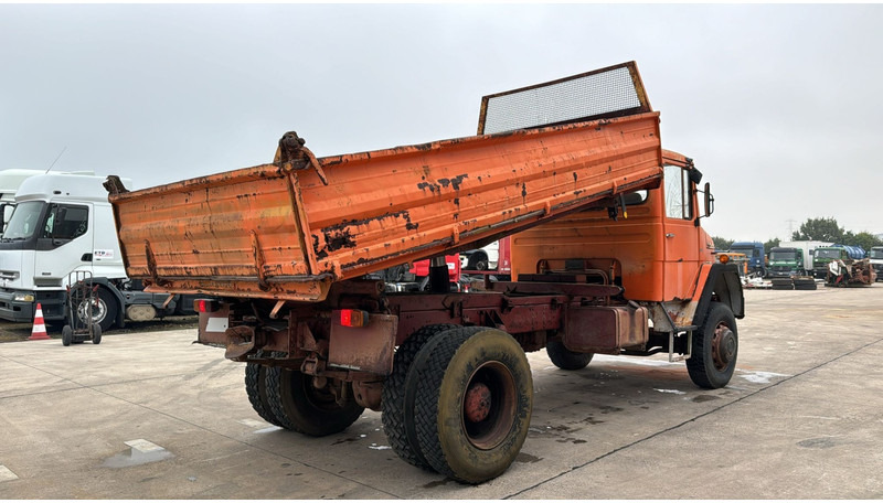 Iveco Magirus 160 - 15 (GRAND PONT / LAMES / 4X4) - Kipper vrachtwagen: afbeelding 5 Iveco Magirus 160 - 15 (GRAND PONT / LAMES / 4X4) - Kipper vrachtwagen: afbeelding 5