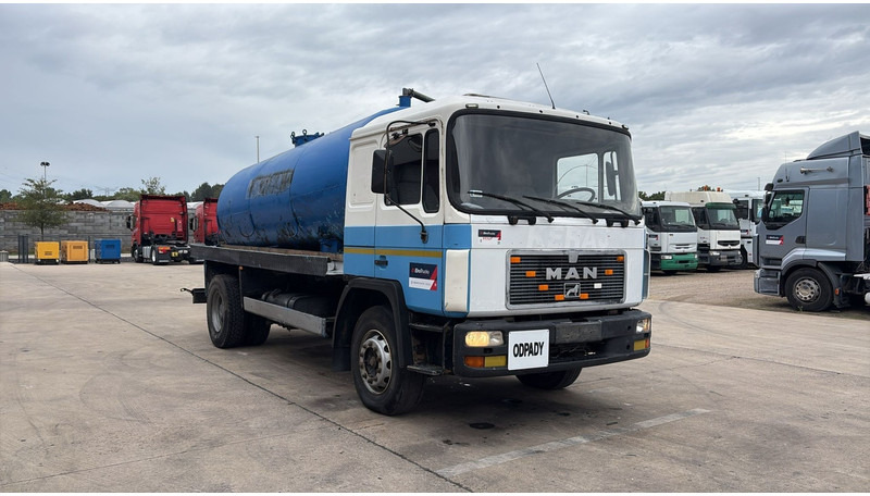 MAN 18.232 (MANUAL PUMP / POMPE MANUELLE / 11.000L) - Vacuümwagen: afbeelding 3 MAN 18.232 (MANUAL PUMP / POMPE MANUELLE / 11.000L) - Vacuümwagen: afbeelding 3