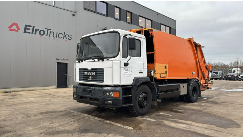 MAN 18.285 (GARBAGE TRUCK / TOP CONDITION / 6 CYLINDER / MANUAL GEARBOX) - Vuilniswagen: afbeelding 1 MAN 18.285 (GARBAGE TRUCK / TOP CONDITION / 6 CYLINDER / MANUAL GEARBOX) - Vuilniswagen: afbeelding 1